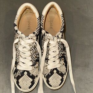 Joie Snakeskin Black & White Sneakers 37.5 - 7.5 GUC